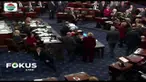Senator Demokrat akan meloloskan anggaran pemerintah jika program perlindungan imigran anak-anak tersebut dilanjutkan.