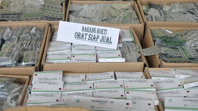 20161028- Polda Metro Bongkar Pabrik Jamu Ilegal-Jakarta- Yoppy Renato