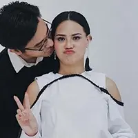 Setelah menjadi pasangan pengantin baru, Mytha Lestari dan Barry Maheswara saat ini pastinya mengharapkan yang namanya momongan. Keduanya pun mengaku tidak ingin menunda hadirnya momongan di keluarga mereka. (Instagram/mytha_lestari)