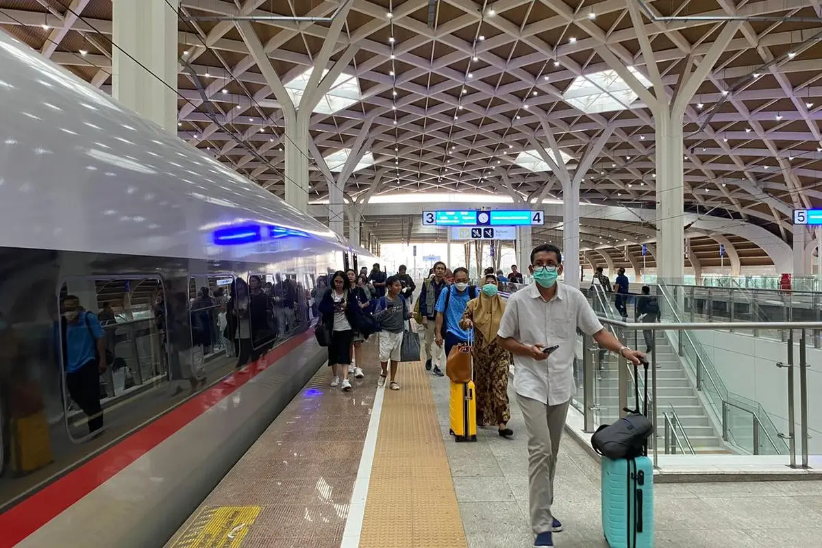 Puncak Libur Panjang Idul Adha 2024, Kereta Cepat Whoosh Angkut 21 Ribu Penumpang