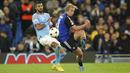 Penyerang Manchester City Riyad Mahrez berebut bola dengan bek FC Copenhagen Victor Kristiansen dalam matchday ketiga Grup G Liga Champions 2022/2023 di Etihad Stadium, Kamis (6/10/2022) dini hari WIB. Sementara bagi Copenhagen, kekalahan ini bikin mereka kian terbenam di dasar klasemen dengan koleksi satu poin. (AP Photo/Dave Thompson)