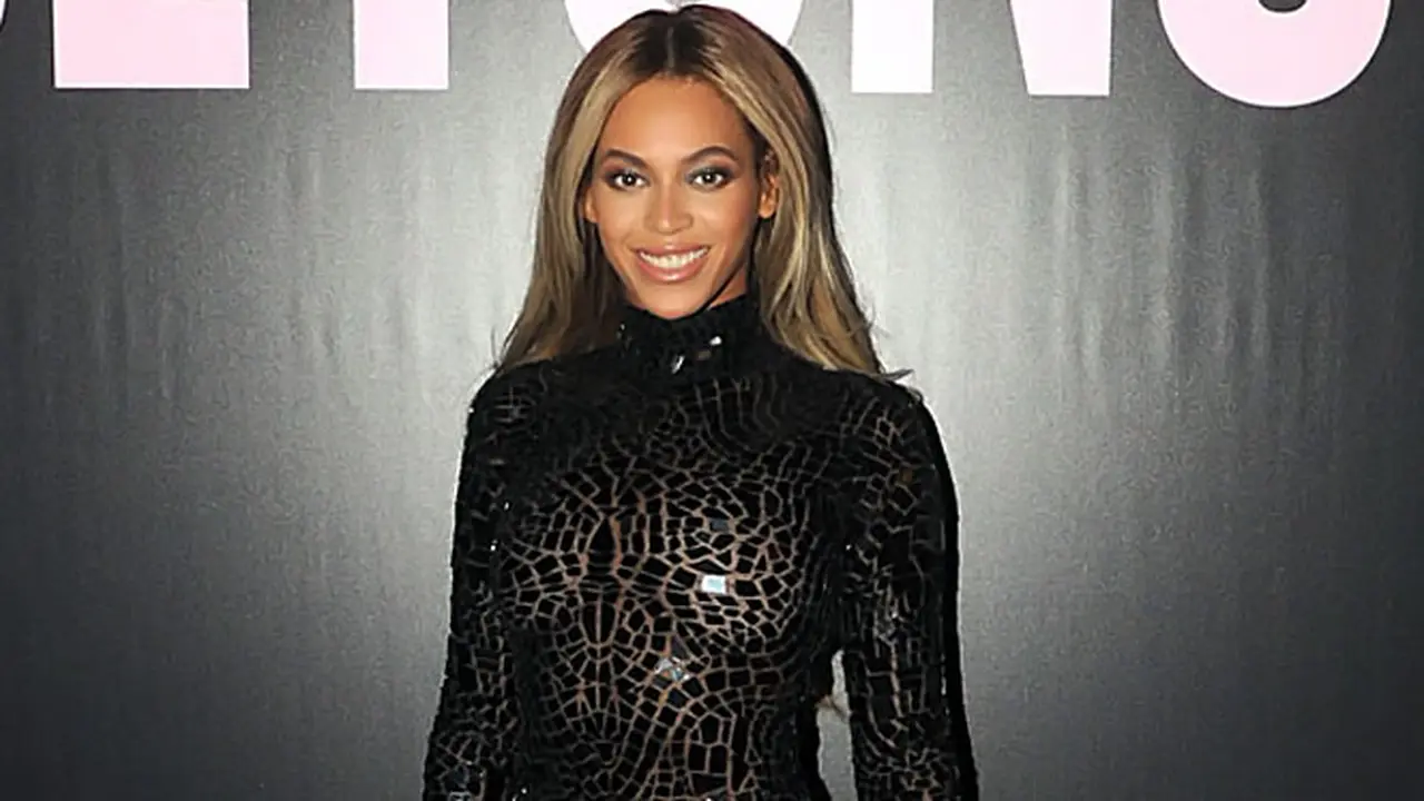 beyonce-131223b.jpg