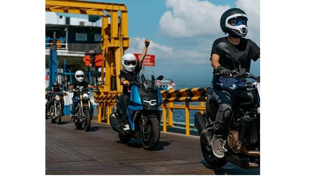 7 Potret Gading Marten Touring Jogja-Bali, Tetap Patuhi Protokol Kesehatan