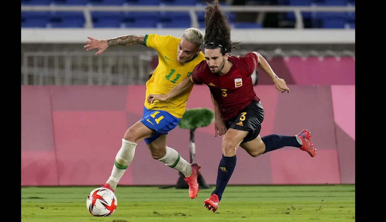 Sampai waktu normal berakhir, skor imbang 1-1 tetap bertahan. Alhasil, pertandingan harus dilanjutkan ke babak tambahan. (Foto: AP/Fernando Vergara)