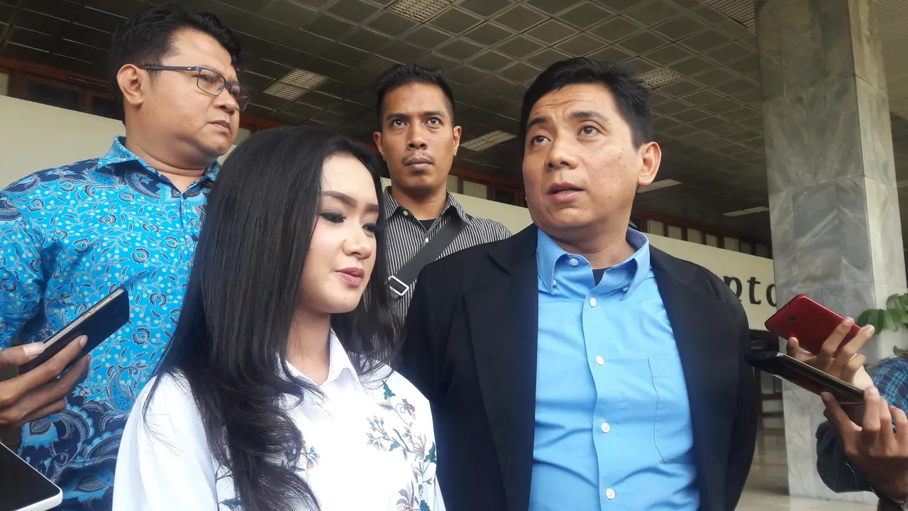 20160802-mkd-jakarta-cita citata amri