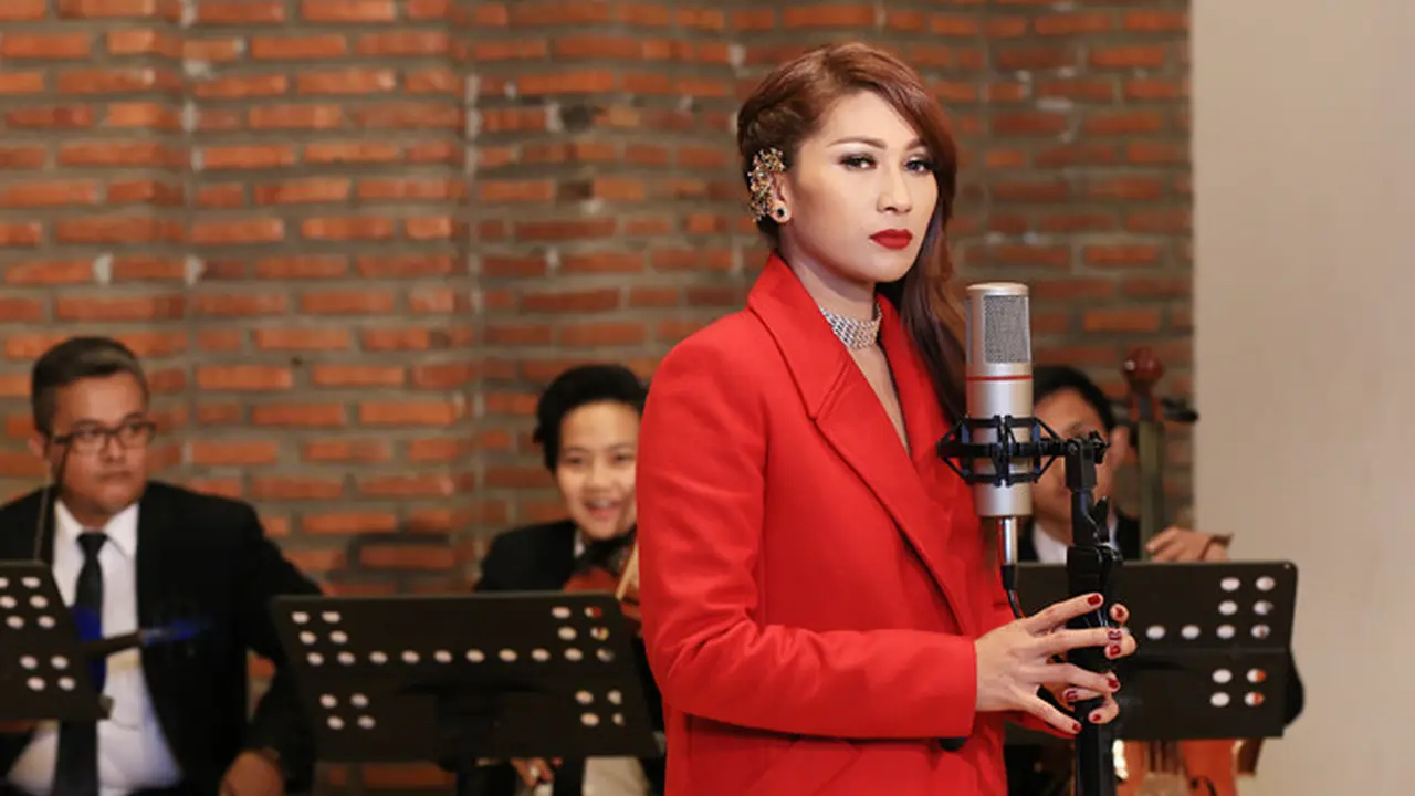 [Bintang] Syuting Video Klip Tata Janeeta