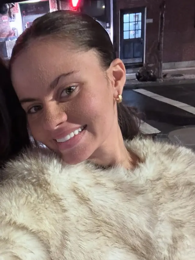 Wanita Perlihatkan Wajah Tidak Tak Cuci Muka. [@tiazakher]