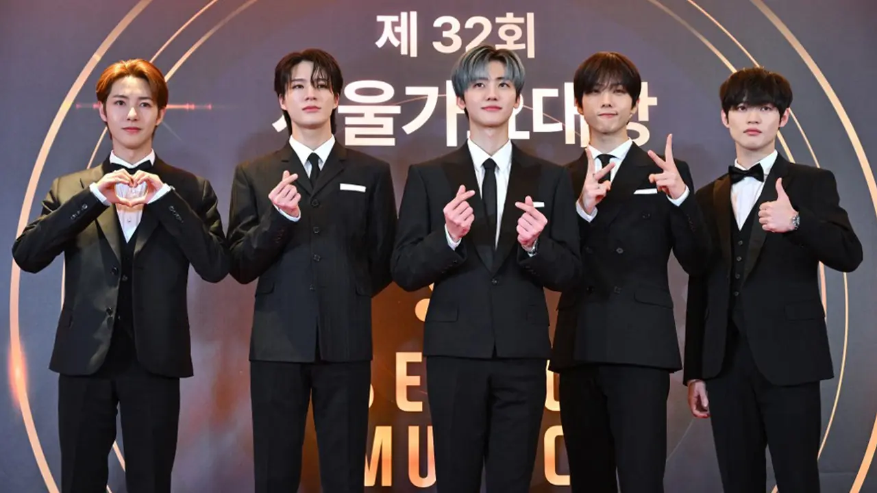 Gaya Serba Hitam Personel NCT Dream di Seoul Music Awards 2023