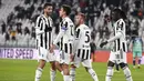 Ada pemandangan tak biasa yang dilakukan oleh Paulo Dybala usai mencetak gol ke gawang Udinese. Pemain asal Argentina itu tak berselebrasi. Dia justru melotot ke arah tribun, dimana ada Pavel Nedved, salah satu petinggi Bianconeri. (AFP/ Isabella Bonotto)