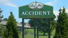 Kota ini memiliki nama cukup menyeramkan. Accident, alias kecelakaan. Apakah kota ini dikutuk lantaran banyaknya kecelakaan sehingga memiliki nama accident? Apapun alasannya, terasa cukup aneh jika tinggal di kota ’kecelakaan’. (lolwot.com)