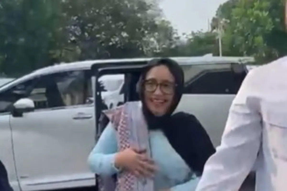 Nanik S Deyang tiba di Kompleks Istana Kepresidenan jelang dilantik sebagai Kepala BGN. (Dok. Istimewa)