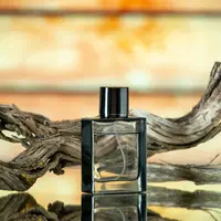 Tips parfum tahan seharian saat beraktivitas di luar ruangan. (foto: kamranaydinov/freepik)