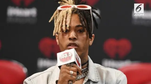 XXXTENTACION, ditemukan tewas ditembak dalam mobilnya.