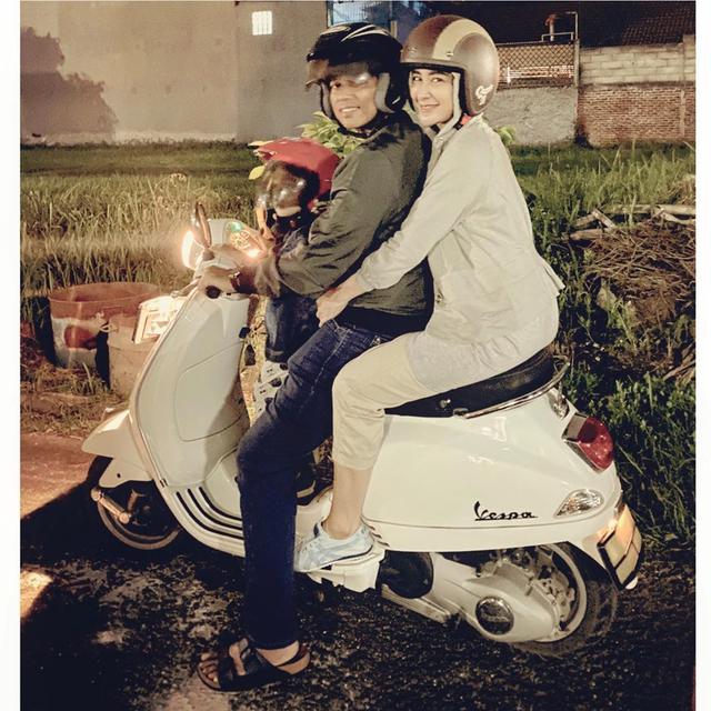 6 Potret Penampilan Sederhana Uut Permatasari di Luar Panggung