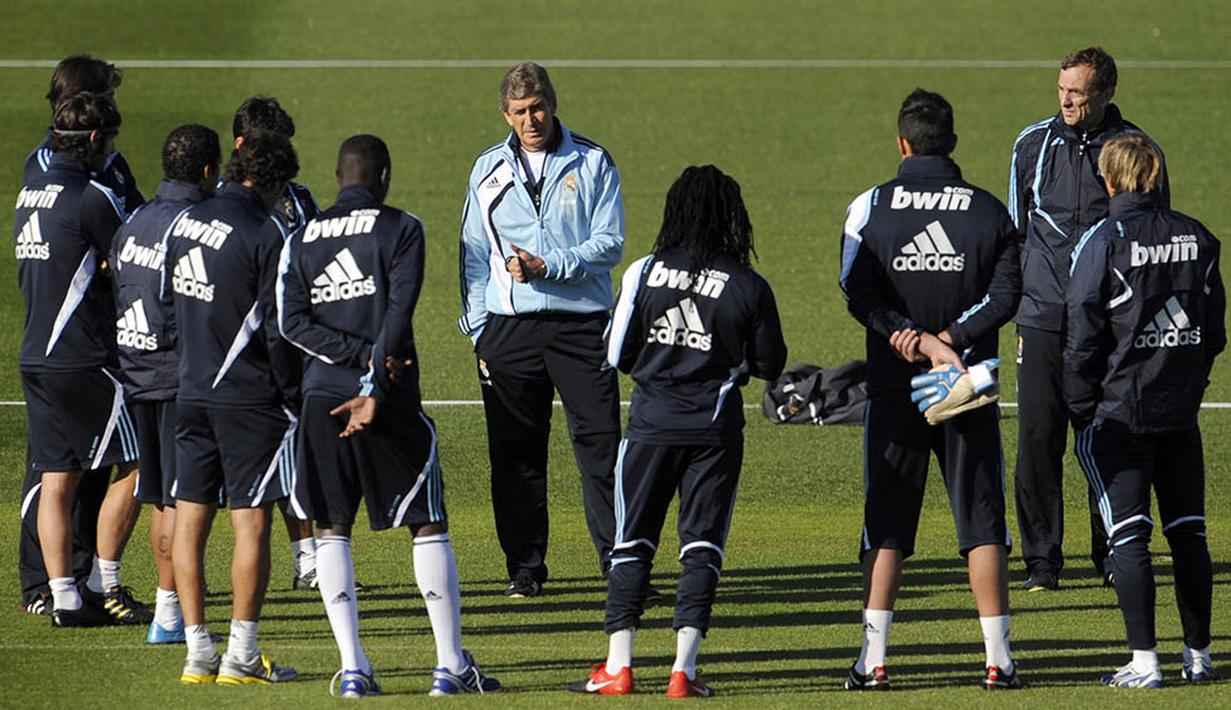 Manuel Pellegrini (Juni 2009-Mei 2010), 75%, namun meskipun memiliki rasio kemenangan tinggi, dirinya gagal memberikan Los Blancos gelar. (AFP/Pierre-Philippe Marcou)