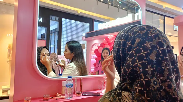 Tampilan Kulit Sehat dengan Glass Skin Makeup ala C-Beauty, Begini Tutorialnya