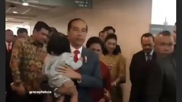 Wisuda Kaesang Pangarep dihadiri Jokowi (Foto: Instagram/@janethesss)