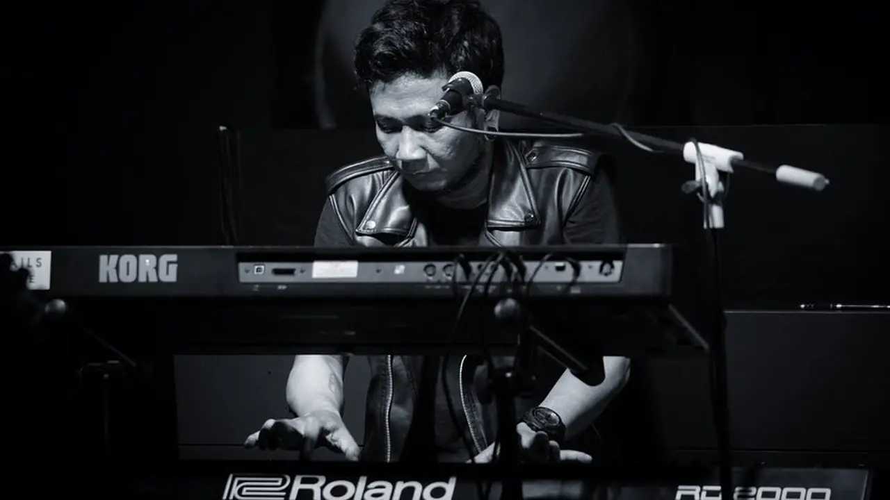 Nova Zahedi, sang keyboardist Band Candil In the Rockalisasi yang meninggal dunia hari Rabu (7/6/2023) pagi hari.