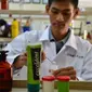 Mahasiswa Malang luncurkan pasta gigi cangkang telur (Liputan6.com/Zainul Arifin)