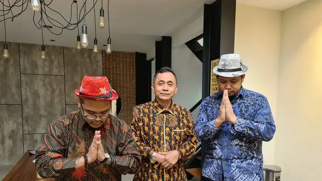 Ki Ageng Rangga Sasana bersama Coki Pardede dan Tretan Muslim