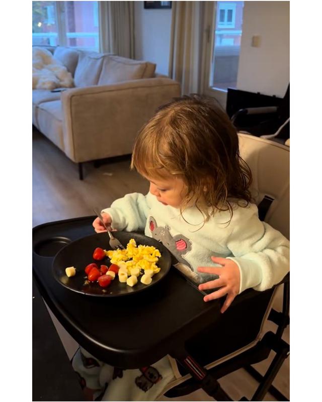 Jennifer Coppen tinggal di Belanda sementara waktu, 7 potret apartemennya ini bergaya minimalis