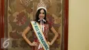 Miss Internasional 2015, Edymar Martinez Berpose usai jumpa pres di Jakarta, Jumat (19/2). Kedatangan Edymar merupakan undangan khusus YPI untuk menyaksikan pemilihan Putri Indonesia 2016. (Liputan6.com/Herman Zakharia)