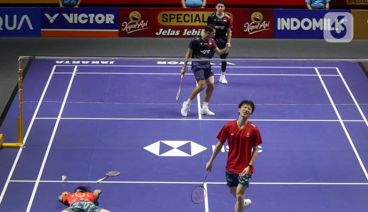 Fajar Alfian/Muhammad Rian Ardianto menjadi wakil Indonesia yang pertama melaju ke semifinal Indonesia Open 2025. (Liputan6.com/Herman Zakharia)