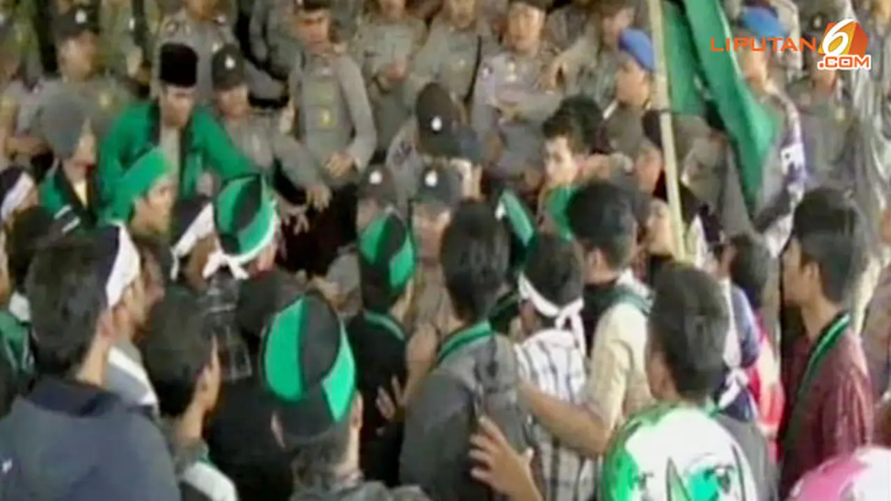 demo-ricuh-131023a.jpg