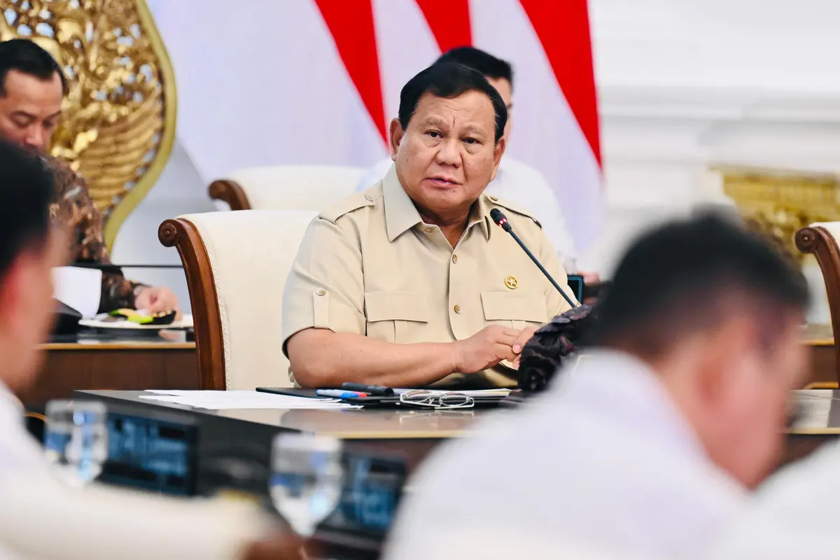 Presiden Prabowo Subianto membahas perkembangan KEK di Istana Merdeka.