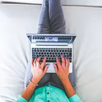 bekerja di rumah | pexels.com/@kaboompics