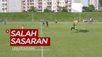 Berita video penerjun payung tiba-tiba mendarat di tengah-tengah pertandingan sebuah laga Liga Polandia,Minggu (6/6/21)