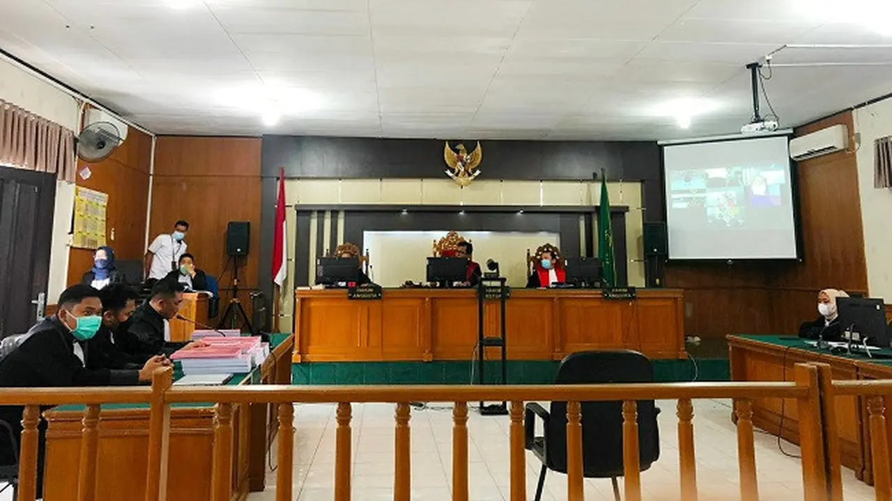 Suasana sidang kasus korupsi yang melibatkan Bupati Kuansing Andi Putra di Pengadilan Tipikor pada Pengadilan Negeri Pekanbaru.