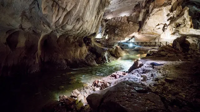 Gua Air Jernih, Malaysia