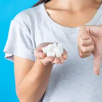 Tips mengurangi konsumsi gula selama 30 hari dan manfaatnya. (foto: jcomp/freepik)