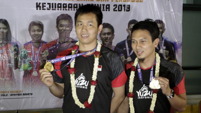 FOTO: Menyambut Kedatangan Sang Juara Dunia Ganda Putra