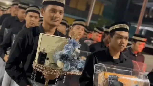 Viral di Medsos Acara Seserahan Balasan ini Membawa 130 Buah Parcel (SS: YouTube Asy Syaif Chanel)