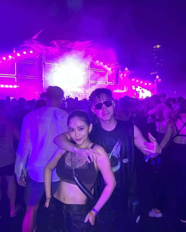 4. Tak hanya bersama sahabat, Rachel Vennya rupanya juga mengajak sang sepupu turut serta dalam liburan kali ini.