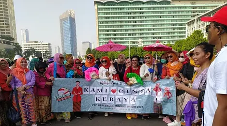 Gotong Royong Perempuan Memberikan Dukungan bagi Penetapan  Kebaya sebagai Warisan Budaya Tak Benda Asal Indonesia