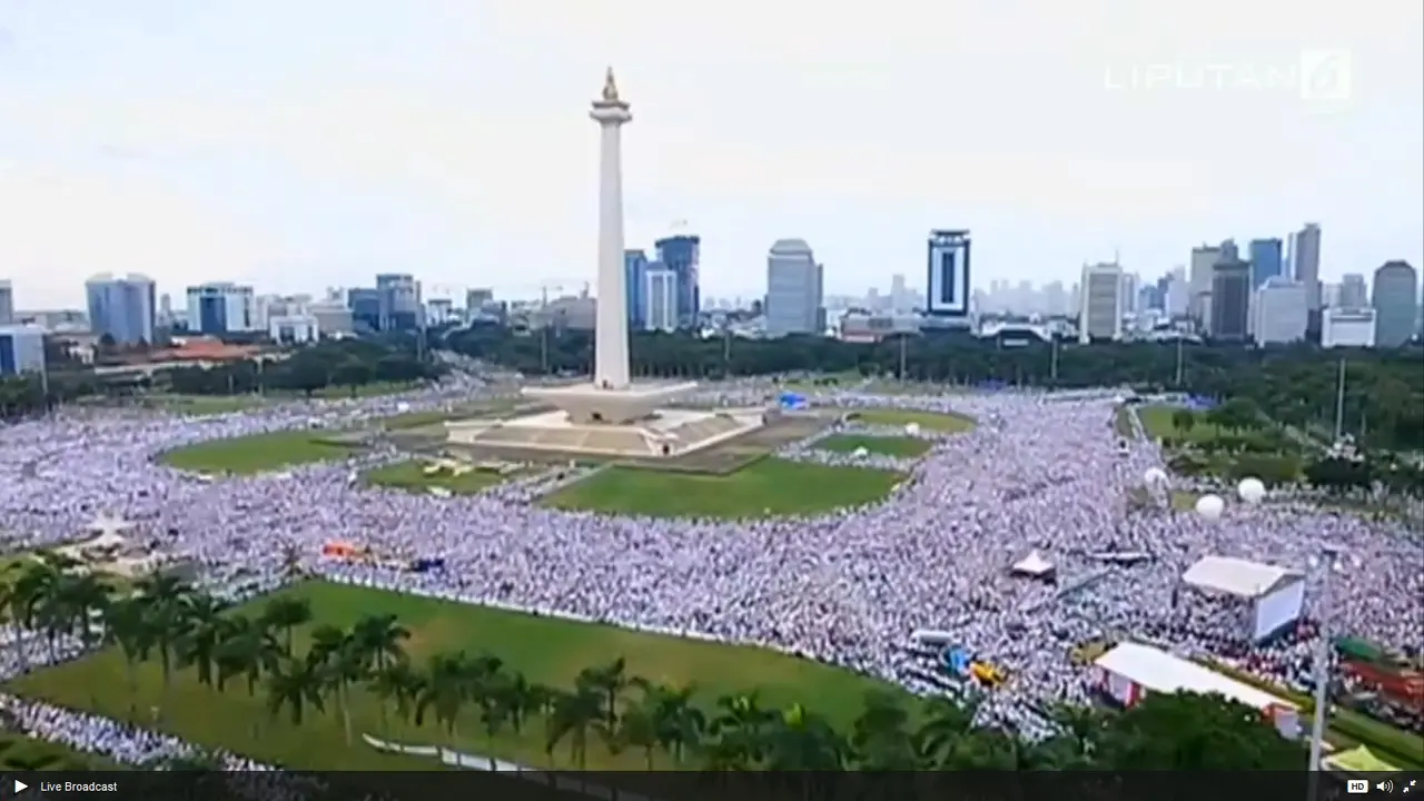 Demo 2 Desember di Monas