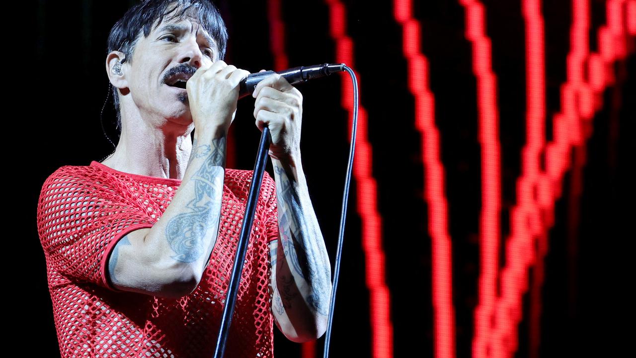 Aksi Red Hot Chili Peppers Gebrak Panggung di Las Vegas