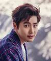 Baru-baru ini Suho EXO merilis video di balik pembuatan dari lagu kolaborasinya dengan Jang Jae In. Mereka melakukan kolaborasi untuk dua lagu yang berjudul Dinner da Do You Have a Moment. (Foto: Soompi.com)