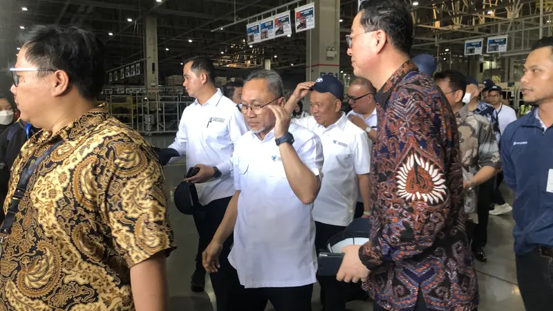 Menteri Perdagangan (Mendag) Zulkifli Hasan alias Zulhas mengunjungi PT Hyundai Motor Manufacturing Indonesia  hari ini, Selasa (11/7/2023).