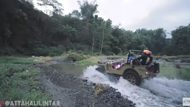 Momen Atta Halilintar dan Aurel Hermansyah Off Road di Kaliurang. (Sumber; Youtube/Atta Halilintar)