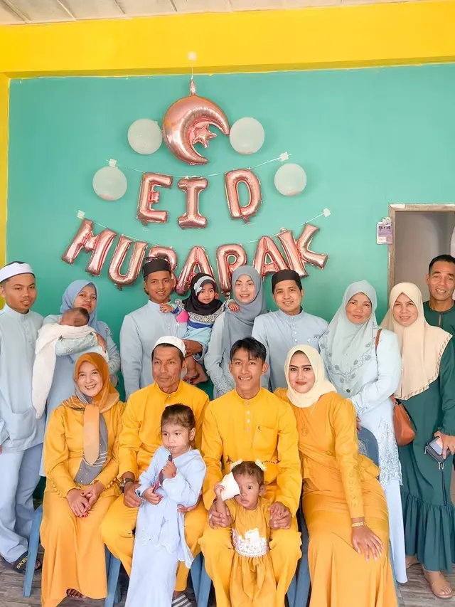 Rayakan Lebaran, Ini 7 Potret Jirayut Saat Pulang Kampung di Thailand