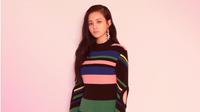 Setelah berkolaborasi dengan beberapa artis YG, Lee Hi sangat ingin berkolaborasi dengan Taeyang. 