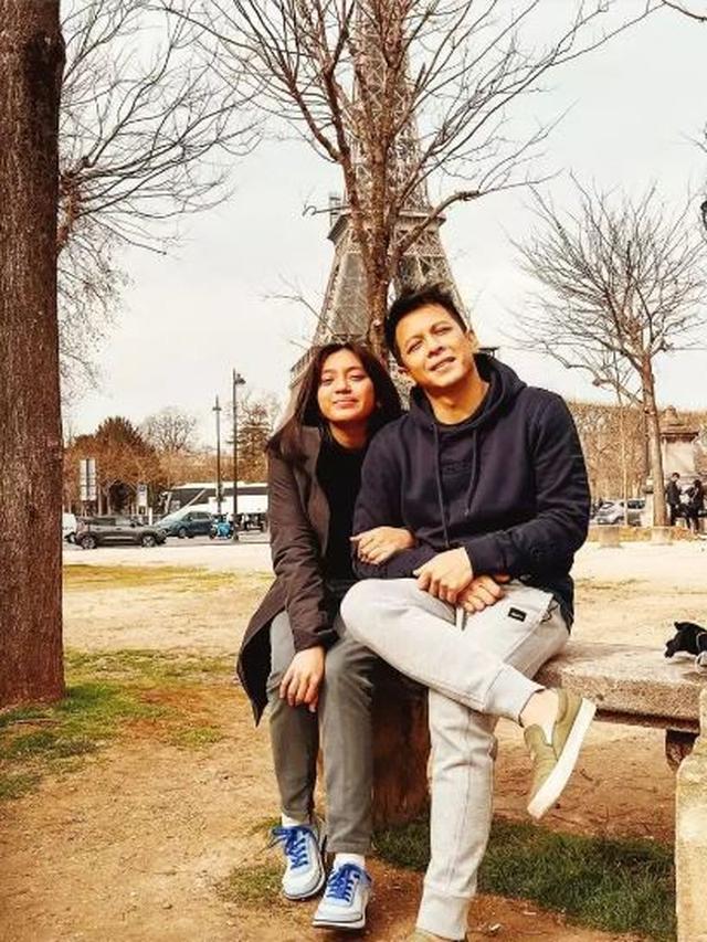 6 Momen Alleia Dampingi Ariel NOAH di Berbagai Kesempatan, Penuh Kasih Sayang