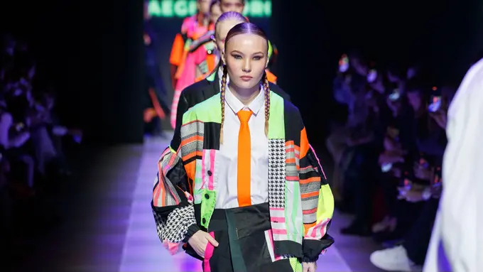 Koleksi Eco-Friendly RAEGITAZORO Memikat Dunia di Moscow Fashion Week (magnifique indonesia)