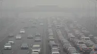 toritas berwenang di Beijing membuat aturan kendaraan dengan plat nomor ganjil-genap.