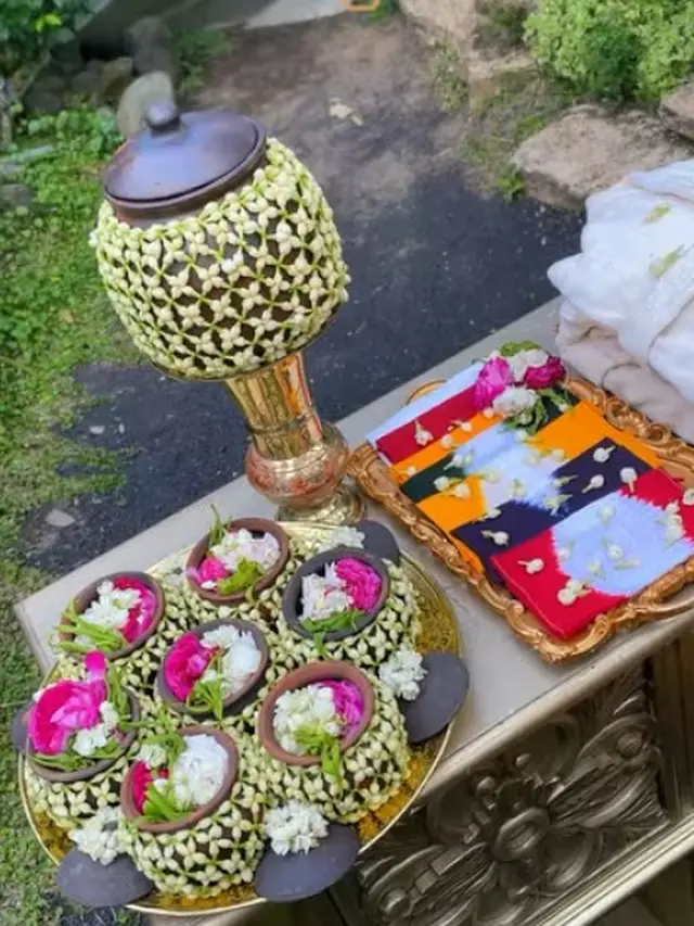 Dekorasi Siraman Pernikahan Putra Soimah (Foto: Instagram @mamuktukangmakeupjogja @hi.storycc @amarisdekor)