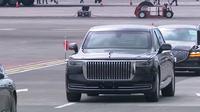 Limousine Hongqi N701 yang ditunggangi Presiden Xi Jinping untuk KTT G20 di Bali (YouTube/Kemkominfo TV)